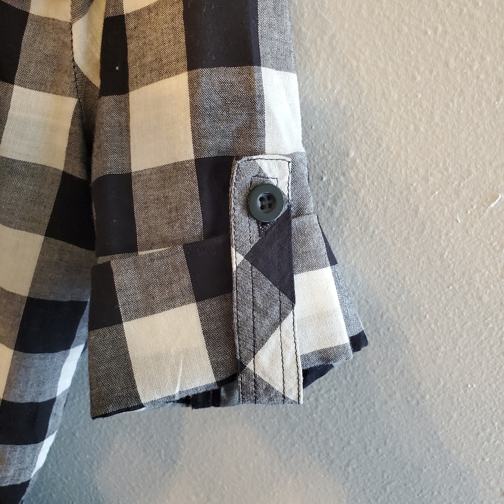 Adorable gingham button up - Picture 4 of 4